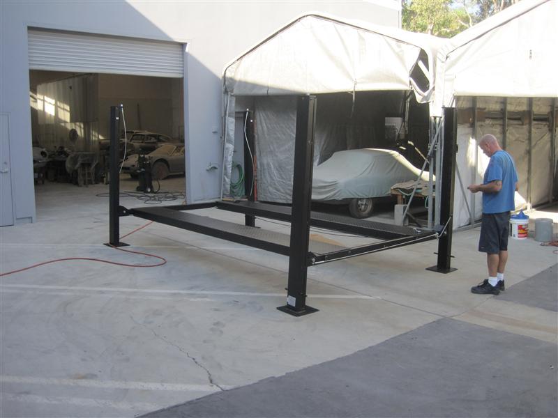 9-24-12: Classic Showcase Adds 3 New Four-Post Car Lifts (image 4of9)