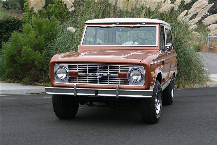 1977 Ford Bronco U100 Ranger 4x4 Sport Wagon