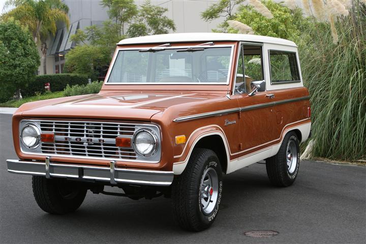 1977 Ford Bronco U100 Ranger 4x4 Sport Wagon