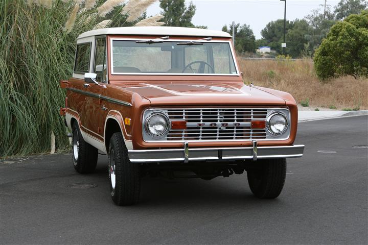 1977 Ford Bronco U100 Ranger 4x4 Sport Wagon