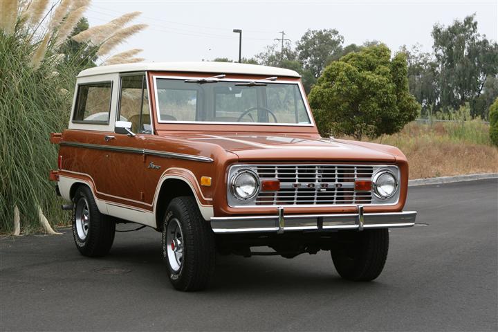 1977 Ford Bronco U100 Ranger 4x4 Sport Wagon