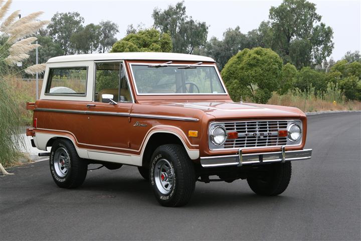 1977 Ford Bronco U100 Ranger 4x4 Sport Wagon