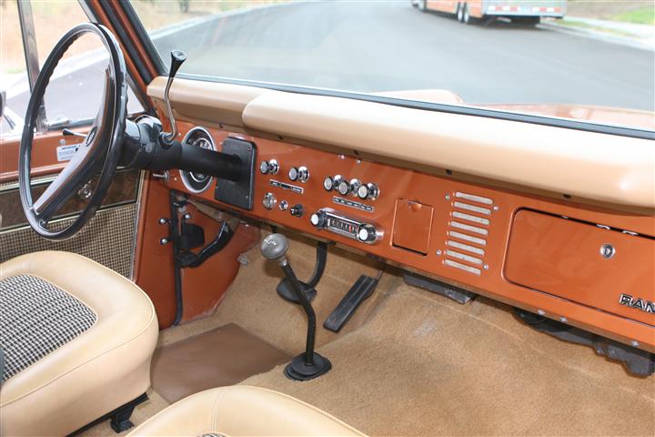 1977 Ford Bronco U100 Ranger 4x4 Sport Wagon