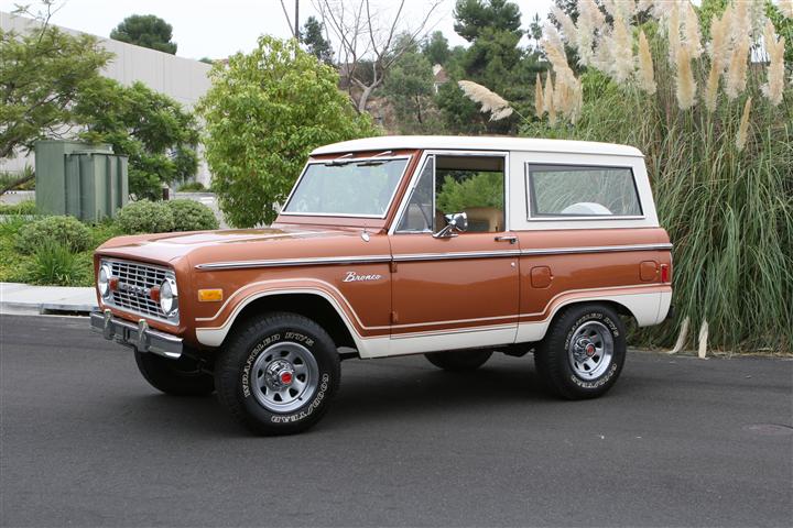 1977 Ford Bronco U100 Ranger 4x4 Sport Wagon