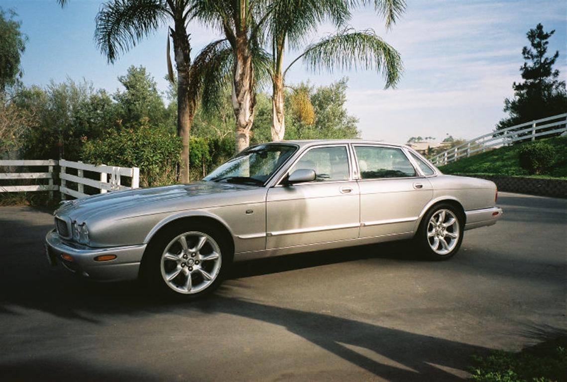 2001 Jaguar XJR Sedan