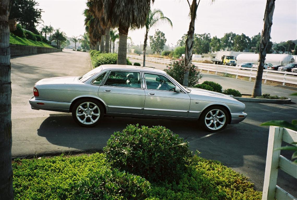 2001 Jaguar XJR Sedan