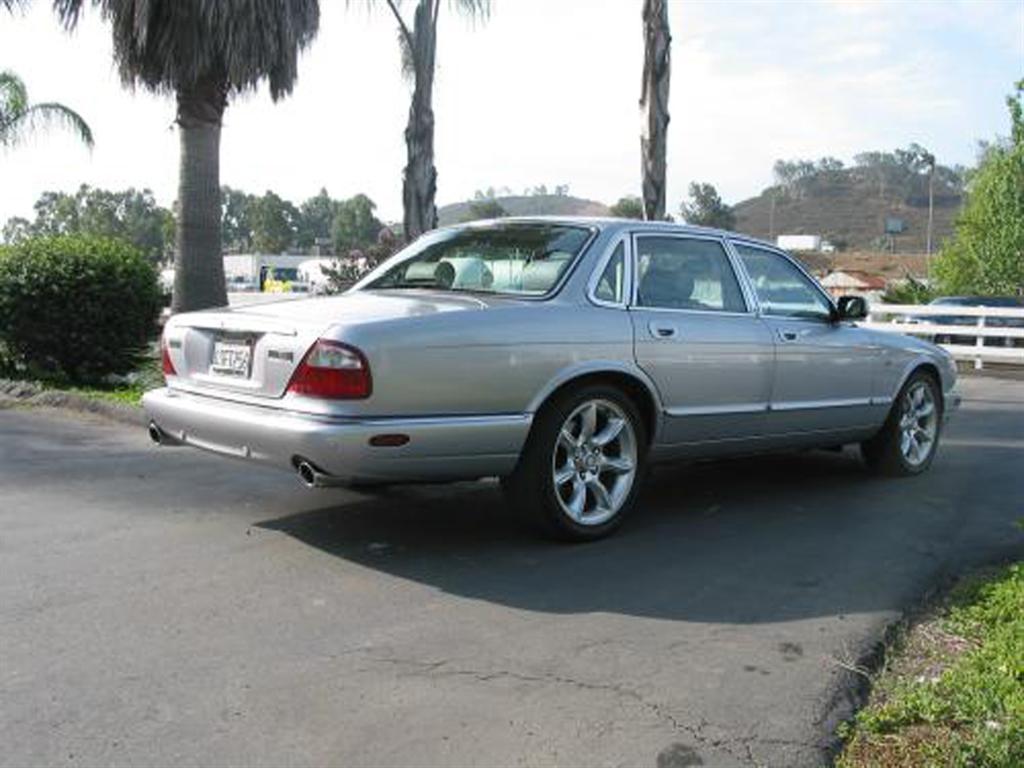 2001 Jaguar XJR Sedan