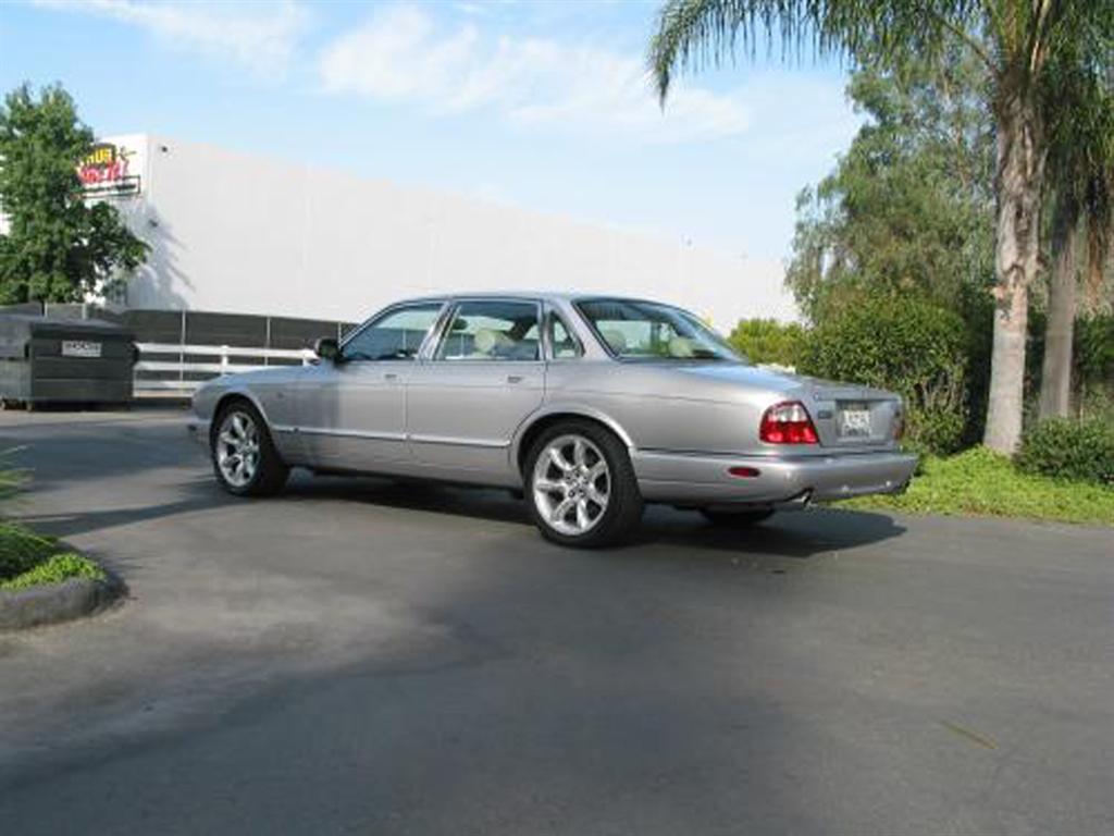 2001 Jaguar XJR Sedan