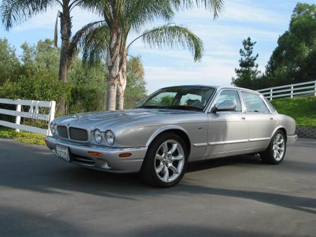 2001 Jaguar XJR Sedan