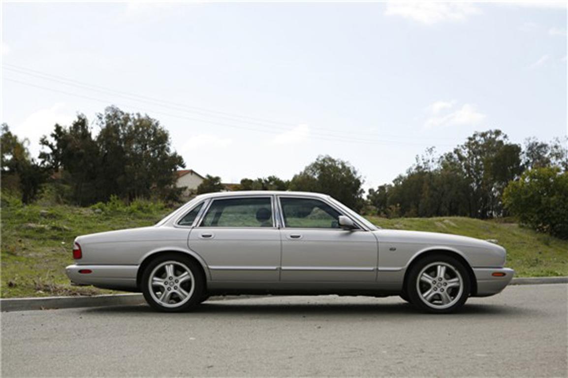 2003 Jaguar XJ8 Sport Sedan