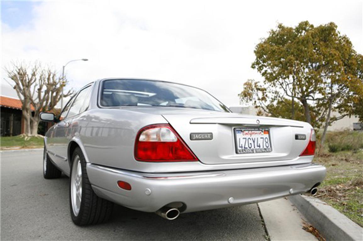 2003 Jaguar XJ8 Sport Sedan