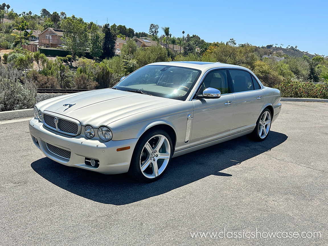 2009 Jaguar XJ Vanden Plas 4.2 Sedan