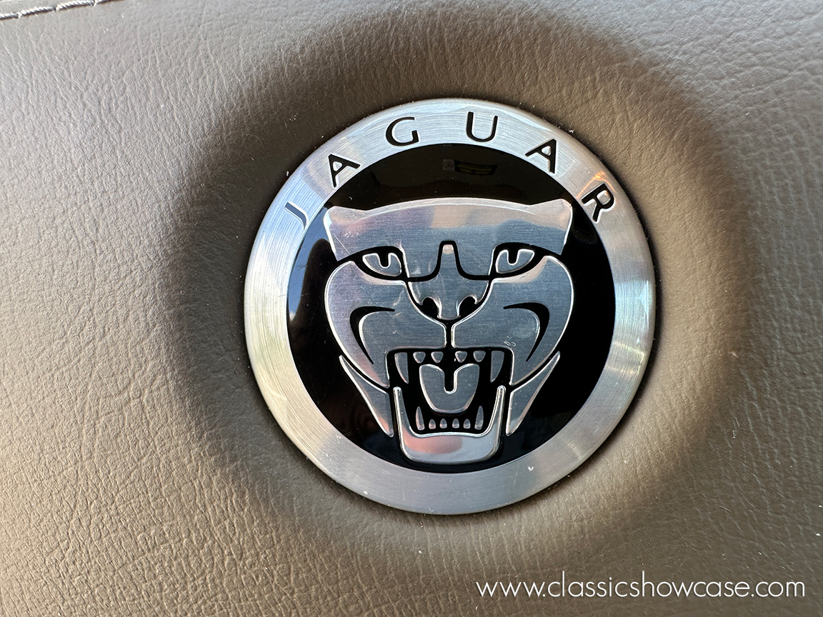 2009 Jaguar XJ Vanden Plas 4.2 Sedan