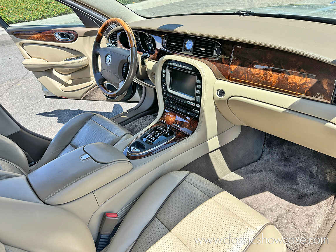 2009 Jaguar XJ Vanden Plas 4.2 Sedan