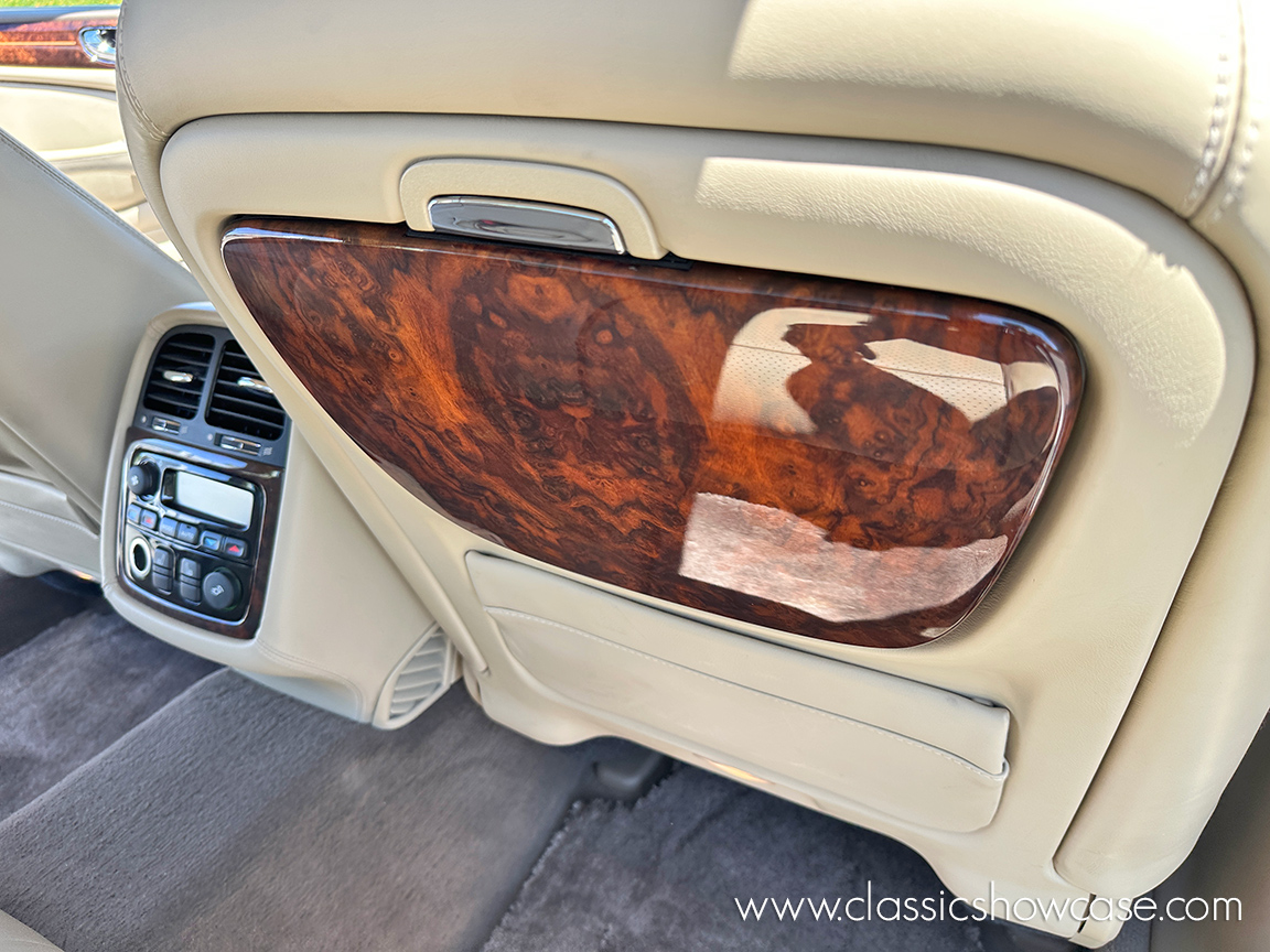 2009 Jaguar XJ Vanden Plas 4.2 Sedan