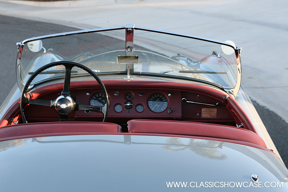 1952 Jaguar XK-120 3.4 Roadster