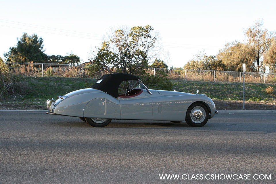 1952 Jaguar XK-120 3.4 Roadster