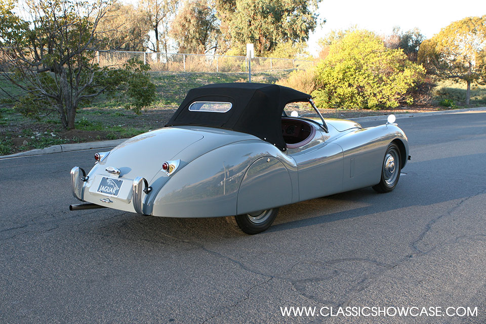 1952 Jaguar XK-120 3.4 Roadster