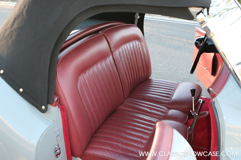 1952 Jaguar XK-120 3.4 Roadster