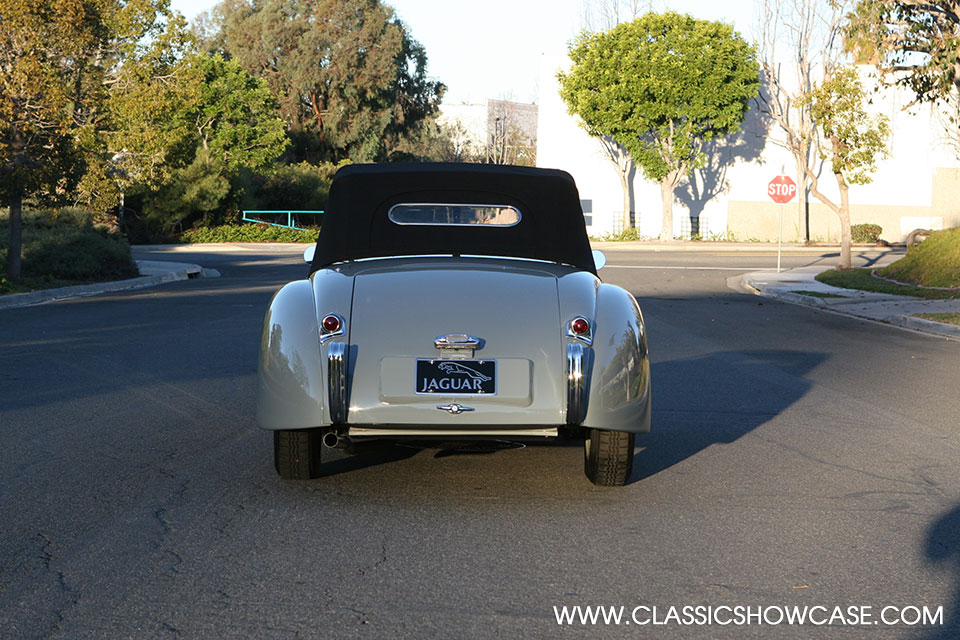 1952 Jaguar XK-120 3.4 Roadster