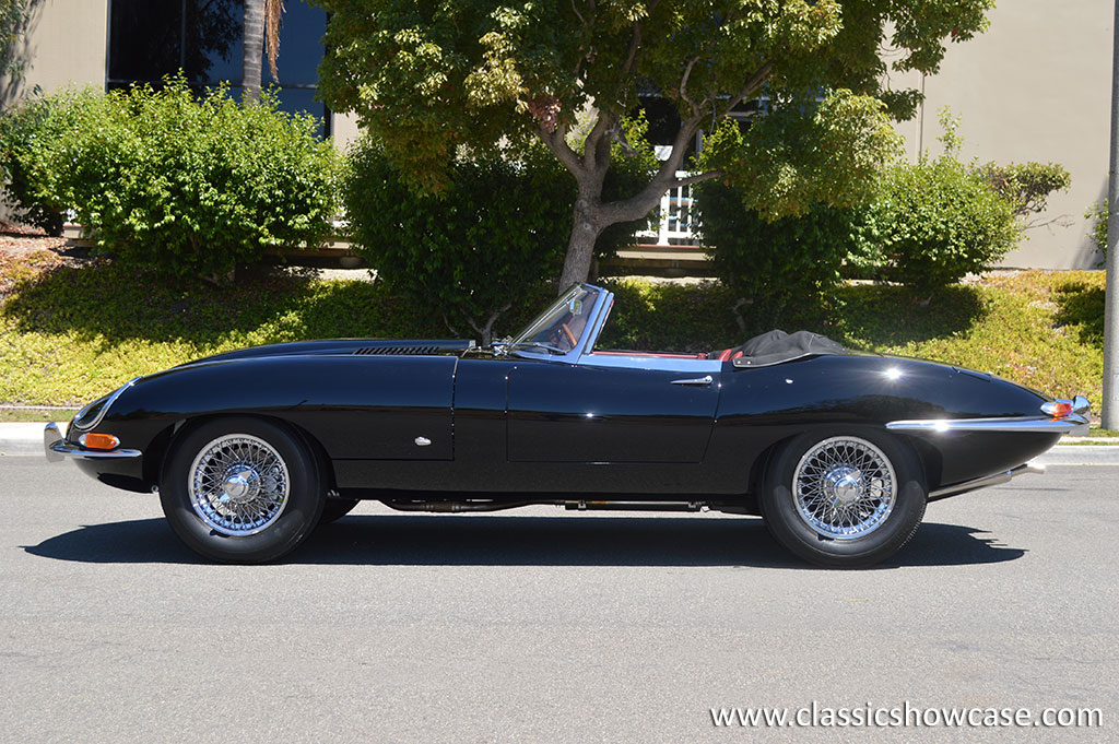 1961 Jaguar XKE Series 1 3.8 OTS, Outside Bonnet Latch