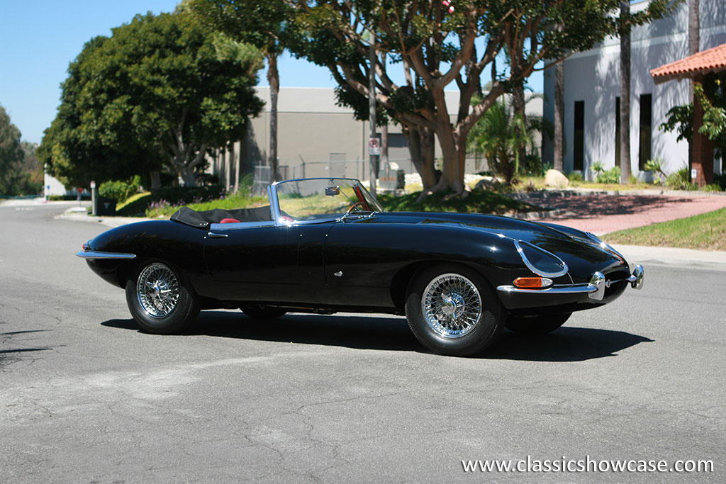1961 Jaguar XKE Series 1 3.8 OTS, Outside Bonnet Latch