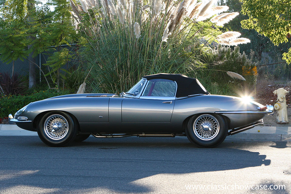 1961 Jaguar-XKE Series 1 3.8 OTS, Outside Bonnet Latch