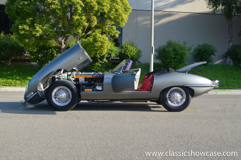 1961 Jaguar-XKE Series 1 3.8 OTS, Outside Bonnet Latch
