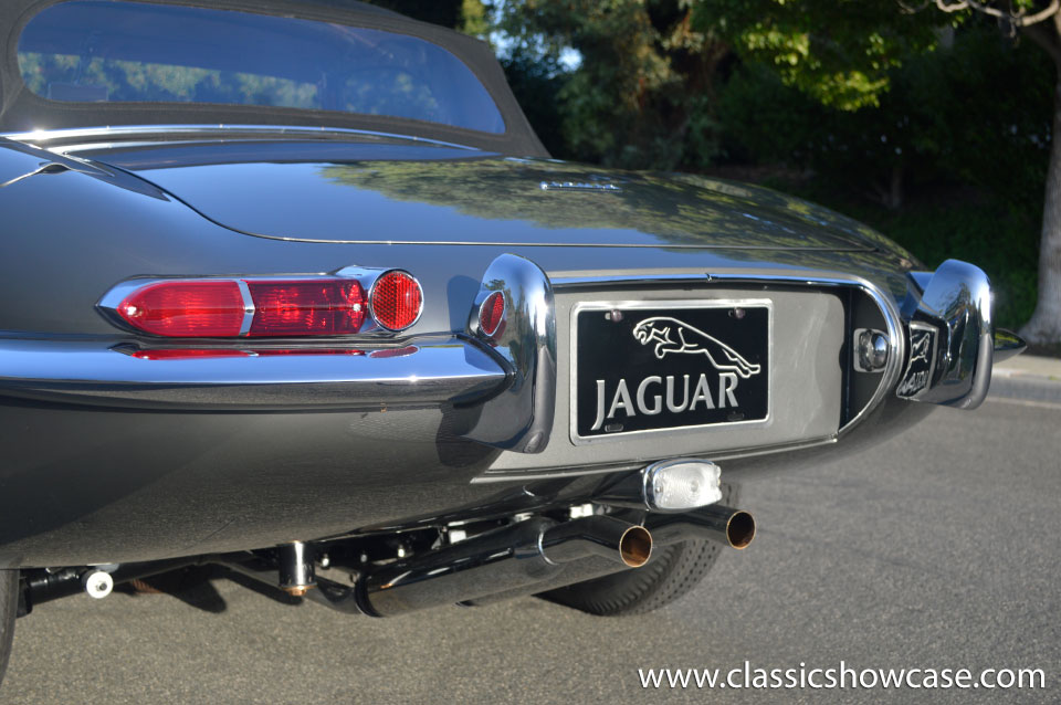 1961 Jaguar-XKE Series 1 3.8 OTS, Outside Bonnet Latch