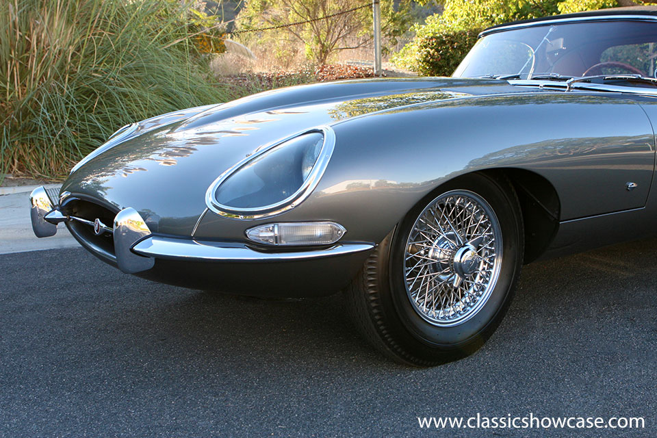 1961 Jaguar-XKE Series 1 3.8 OTS, Outside Bonnet Latch