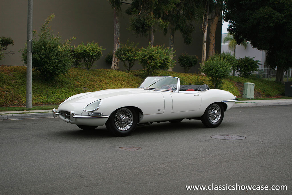 1961 Jaguar XKE Series 1 3.8 OTS, Outside Bonnet Latch