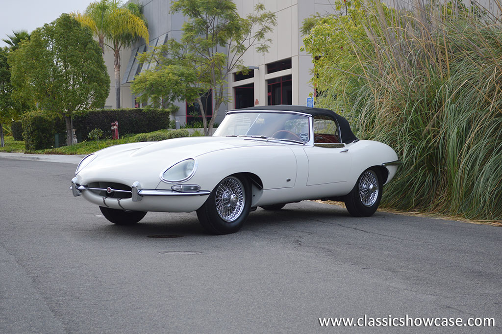 1961 Jaguar XKE Series 1 3.8 OTS, Outside Bonnet Latch