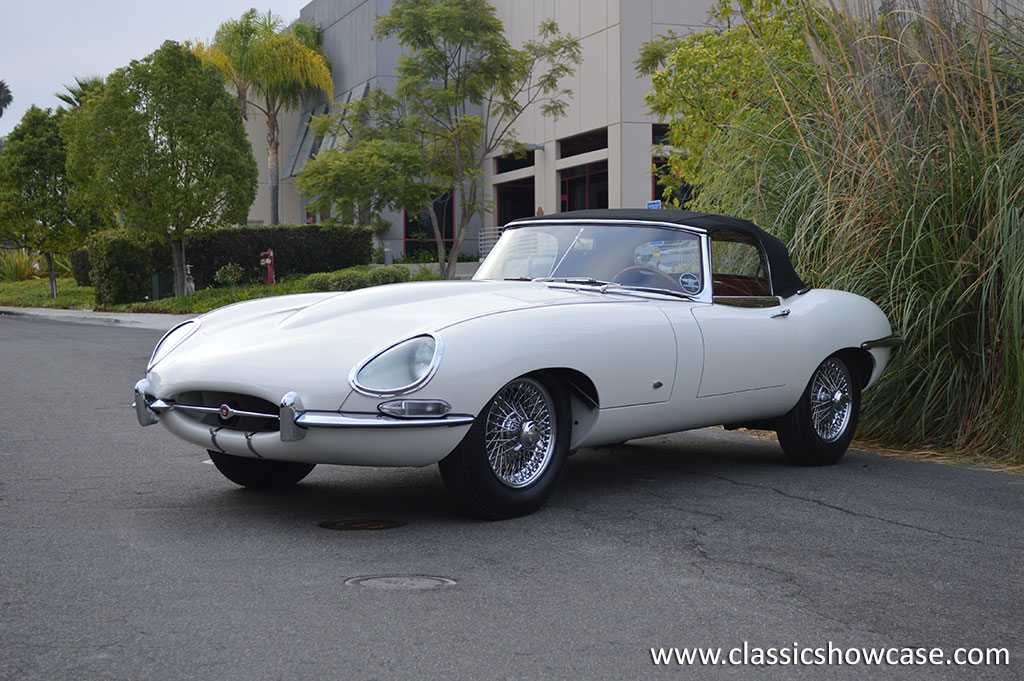 1961 Jaguar XKE Series 1 3.8 OTS, Outside Bonnet Latch