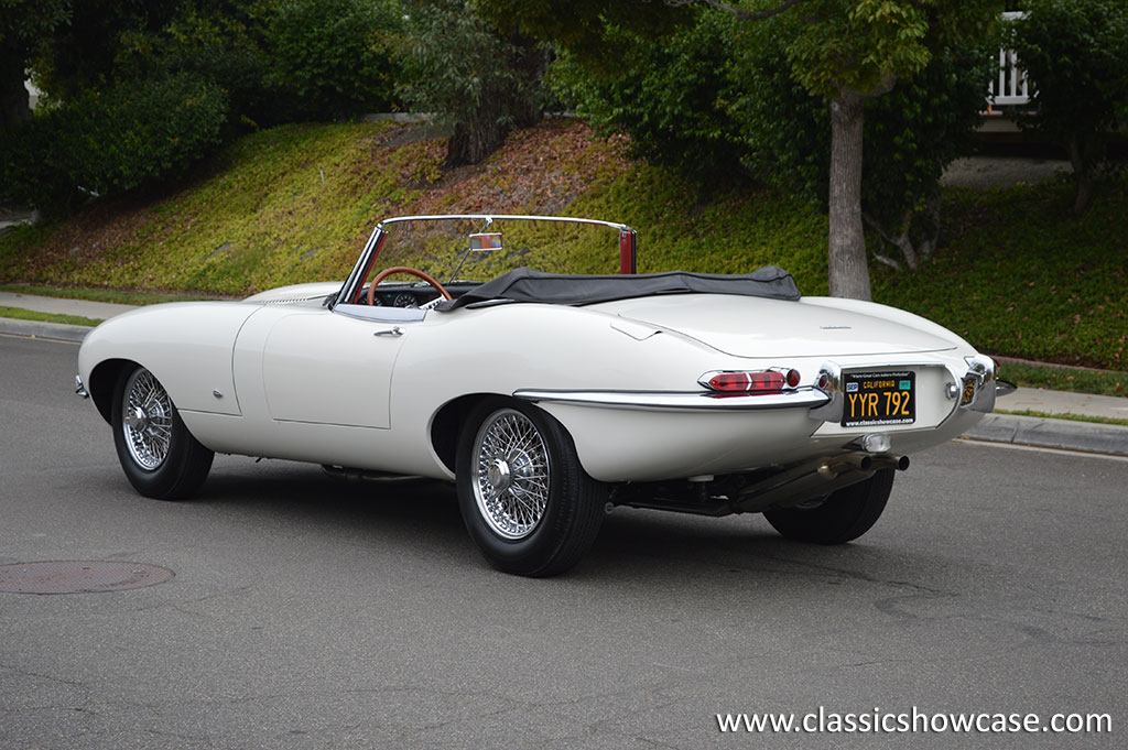 1961 Jaguar XKE Series 1 3.8 OTS, Outside Bonnet Latch