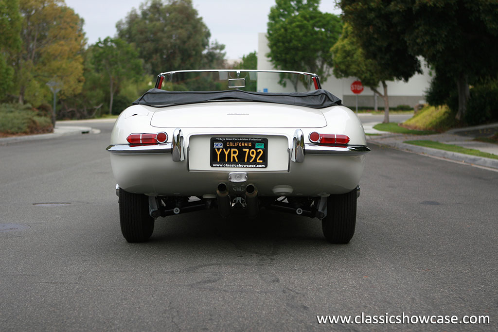 1961 Jaguar XKE Series 1 3.8 OTS, Outside Bonnet Latch