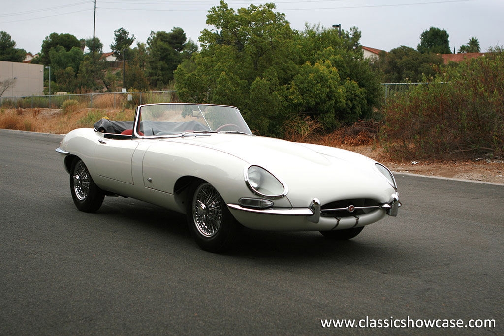 1961 Jaguar XKE Series 1 3.8 OTS, Outside Bonnet Latch