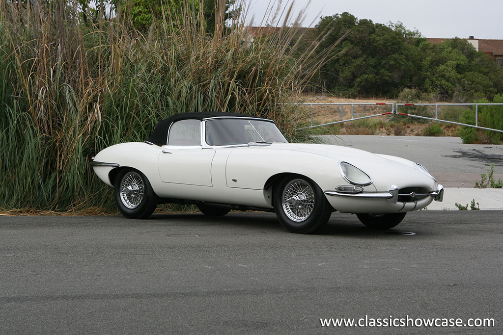 1961 Jaguar XKE Series 1 3.8 OTS, Outside Bonnet Latch