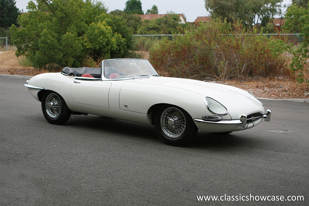 1961 Jaguar XKE Series 1 3.8 OTS, Outside Bonnet Latch