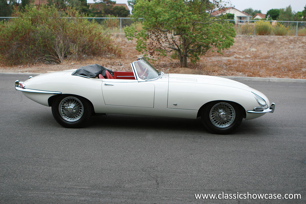 1961 Jaguar XKE Series 1 3.8 OTS, Outside Bonnet Latch