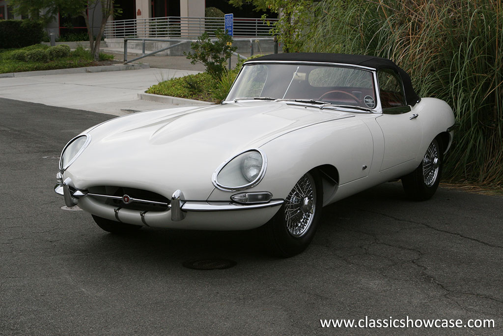 1961 Jaguar XKE Series 1 3.8 OTS, Outside Bonnet Latch