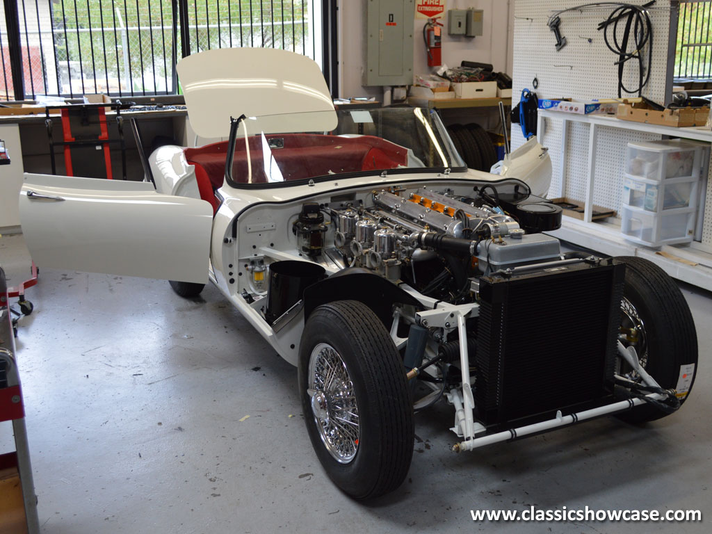 1961 Jaguar XKE Series 1 3.8 OTS, Outside Bonnet Latch