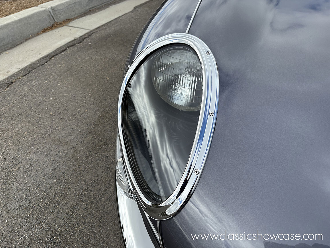 1961 Jaguar-XKE Series 1 3.8 OTS, Outside Bonnet Latch