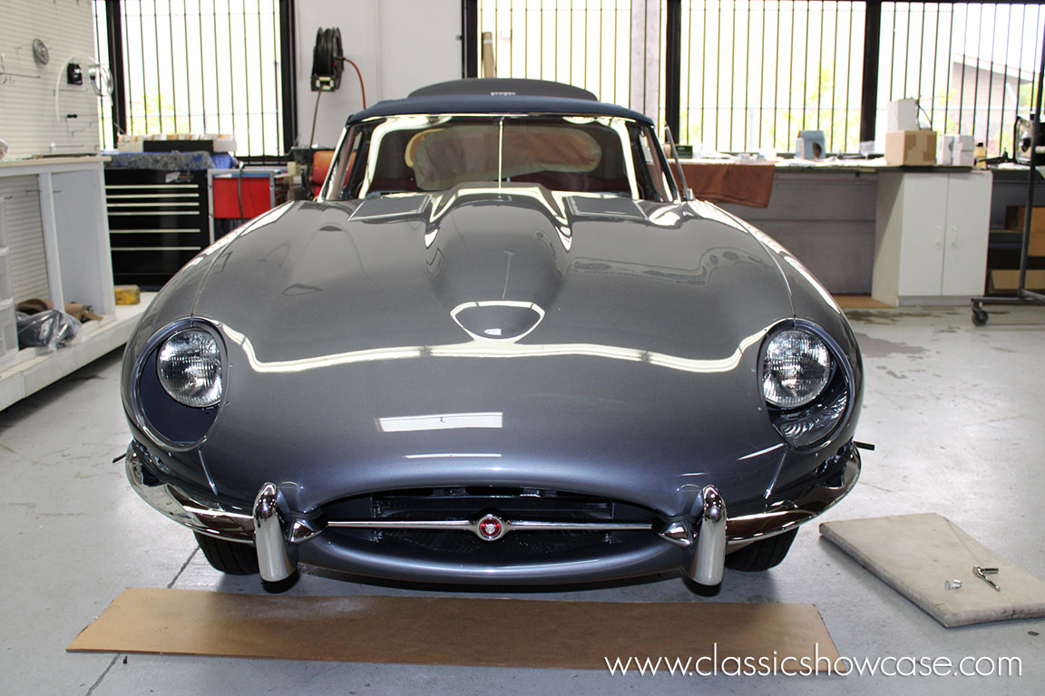 1961 Jaguar-XKE Series 1 3.8 OTS, Outside Bonnet Latch