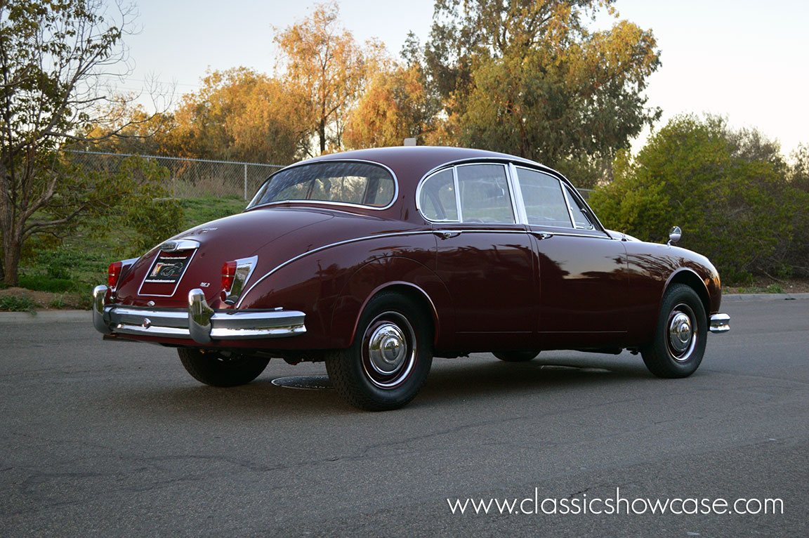 1962 Jaguar MK II 3.4 Sedan