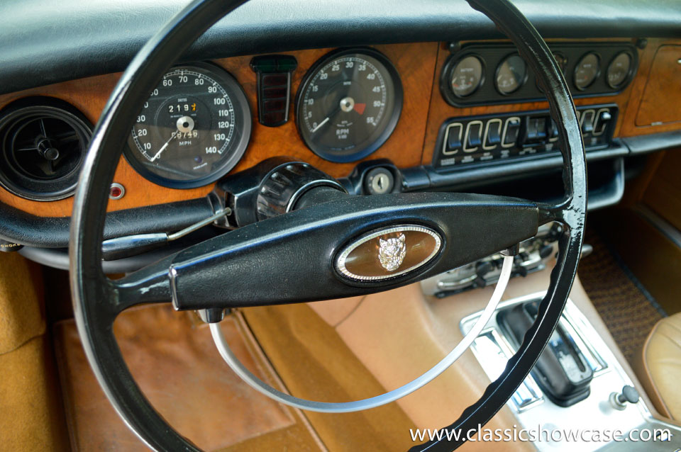 1971 Jaguar XJ6 Sedan