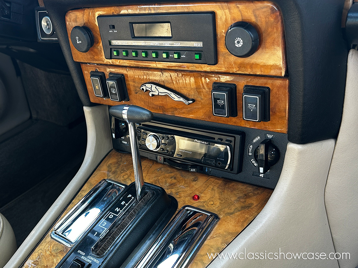 1986 Jaguar XJ6 Series III 4.2 Sedan