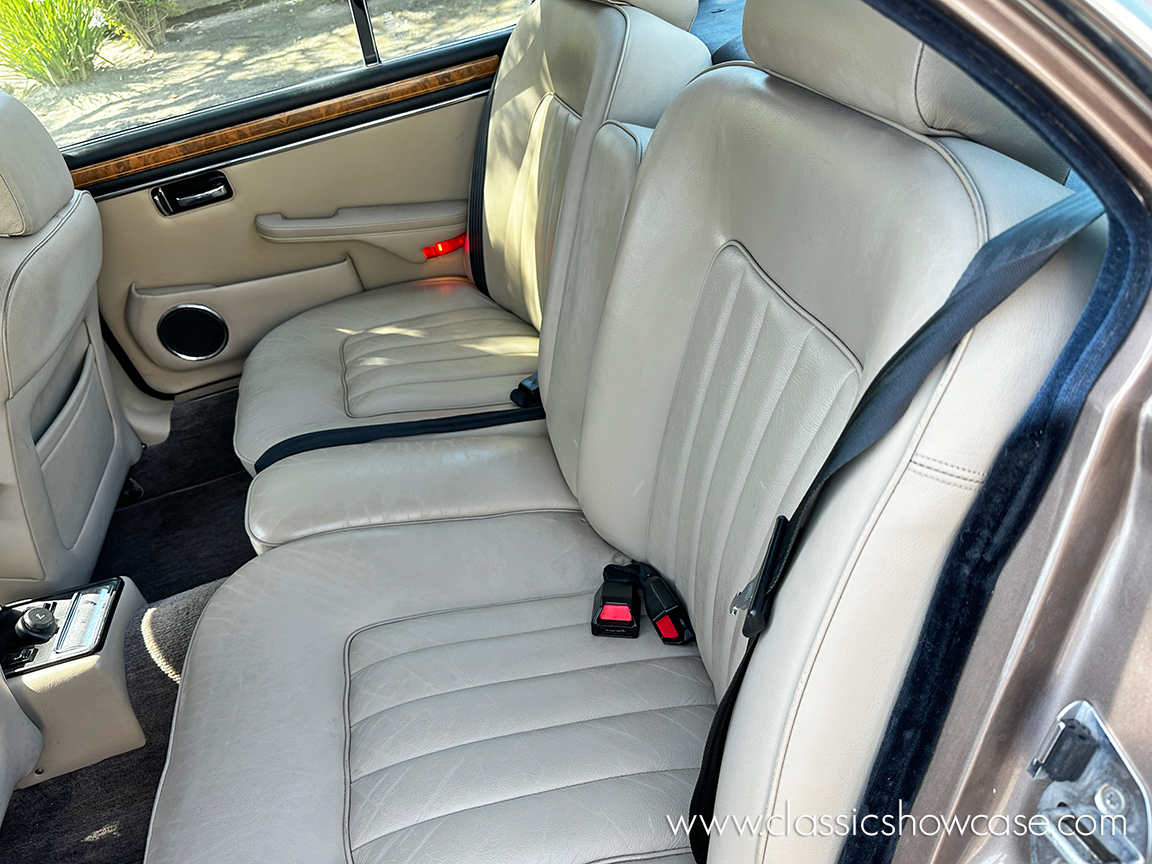 1986 Jaguar XJ6 Series III 4.2 Sedan