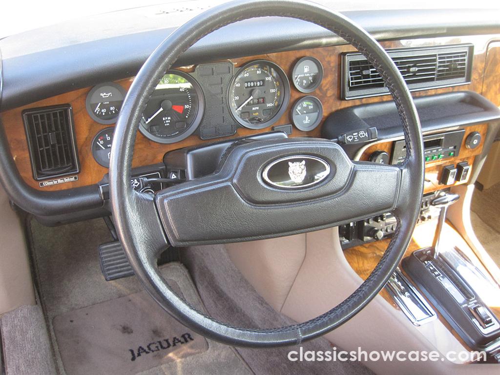 1986 Jaguar XJ6 Sedan