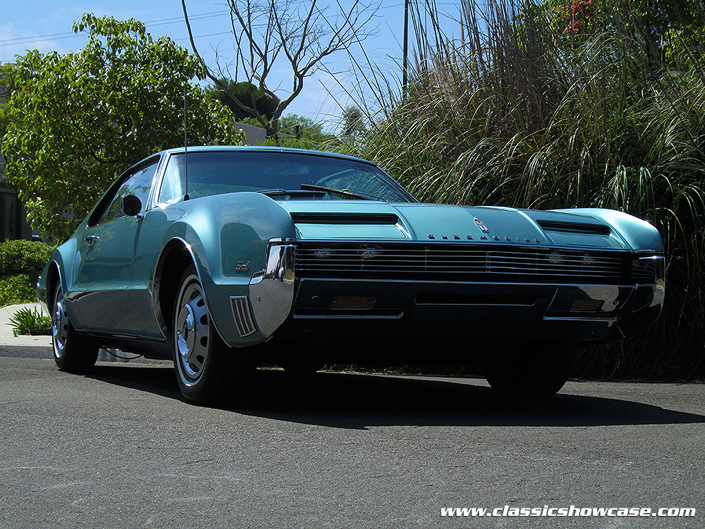 1966 Oldsmobile Toronado