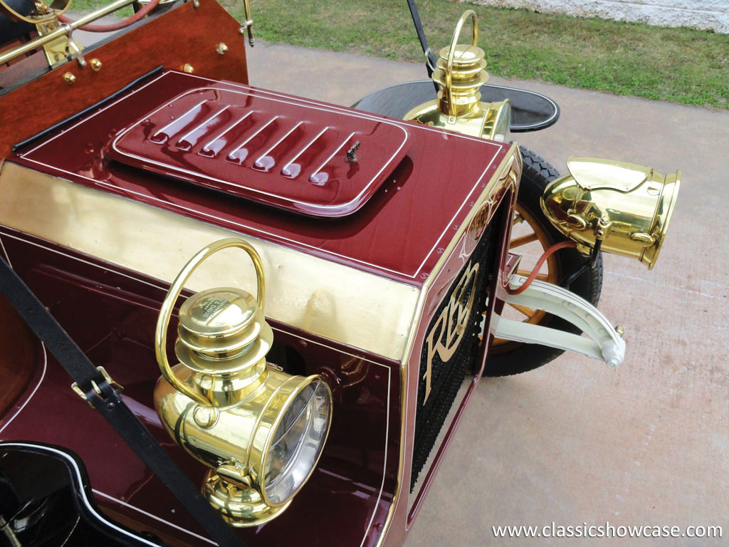 1905 REO Two-Cylinder Five-Passenger Detachable Tonneau